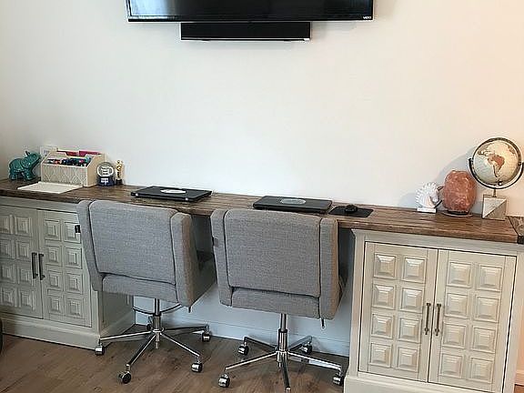 Bonus family room/Office