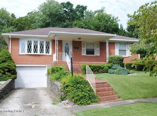 302 Willowbrook Rd, Woodland Hills, KY 40243