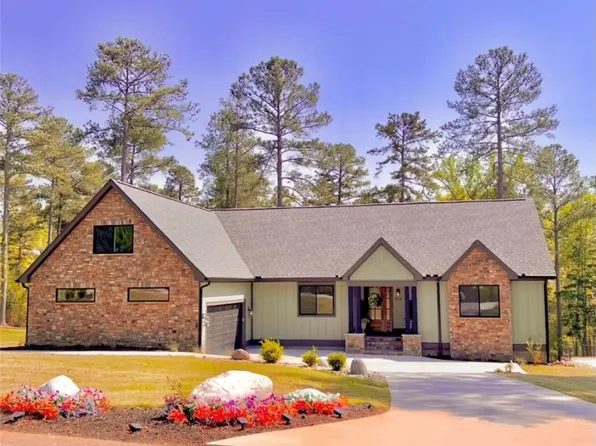 804 Little Bay Ln, Seneca, SC 29672