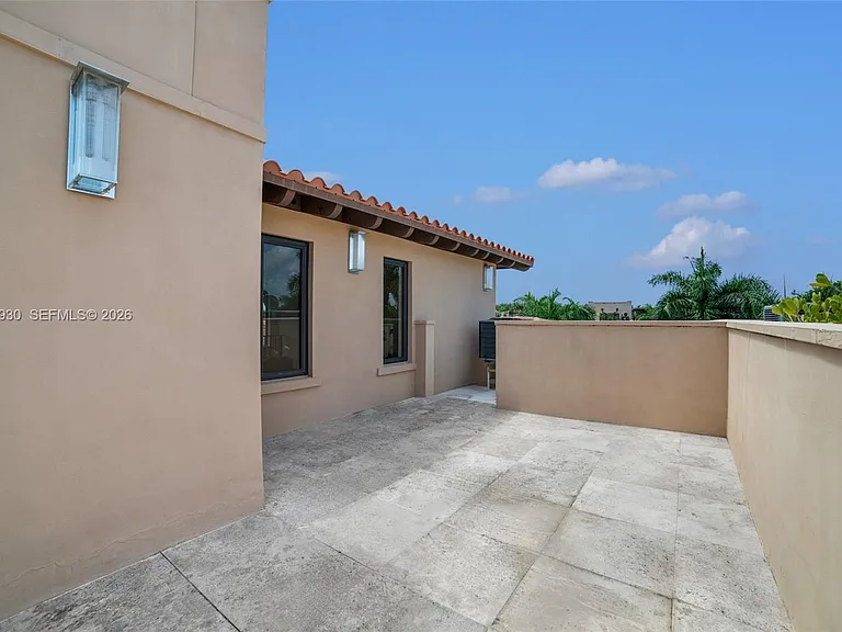 6226 Paradise Point Dr — Photo 53