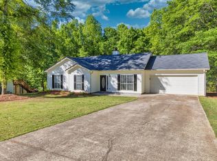 149 Elk Grove Dr, Auburn, GA