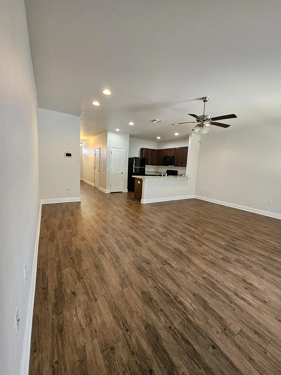 Building Photo - 5916 Callaway Cir #5916