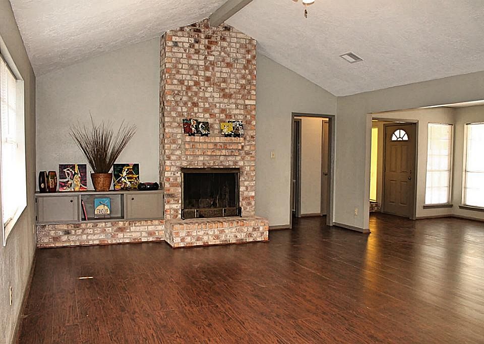 1st image of 9322 Willow Meadow Dr