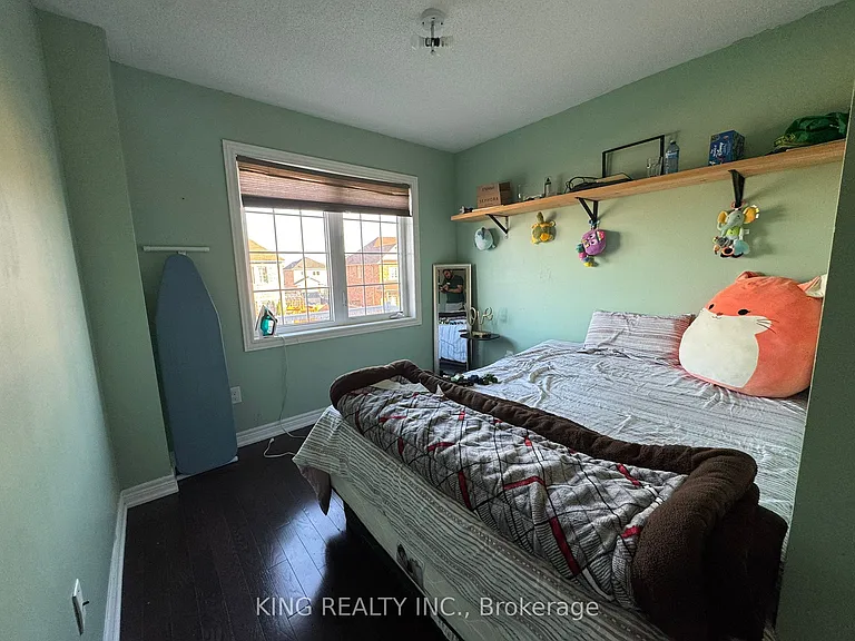18 Eastlake Rd — Photo 6