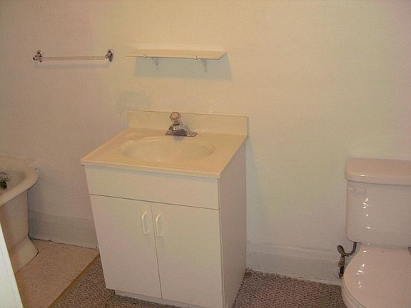 4th image of 3132 Meadowbrook Blvd #3