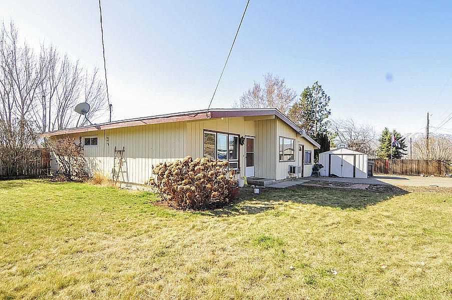 1st image of 1250 6th Pl NE