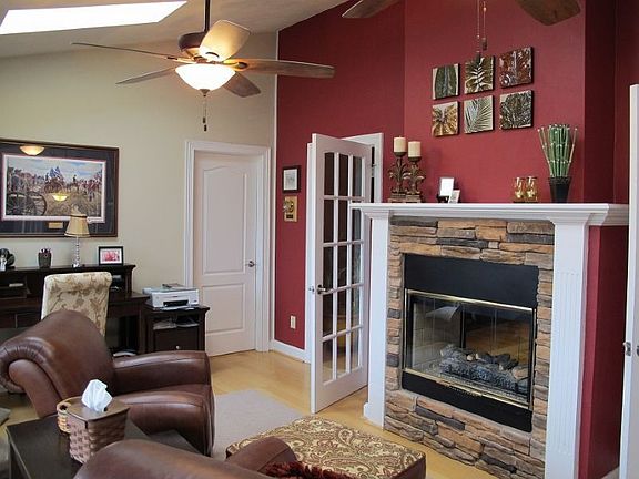 3rd image of 637 Corby Glen Ave