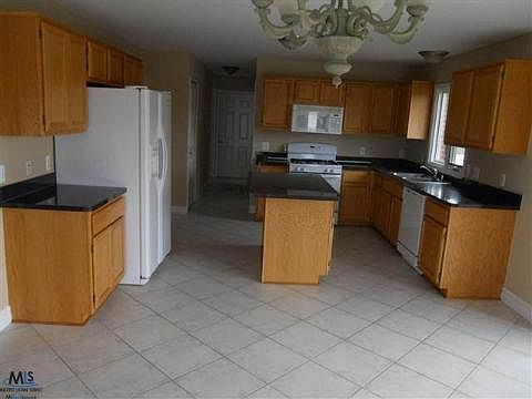 3rd image of 54687 Hibiscus Dr