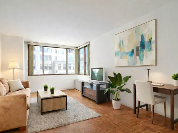 350 West 50th Street image 1 of 7