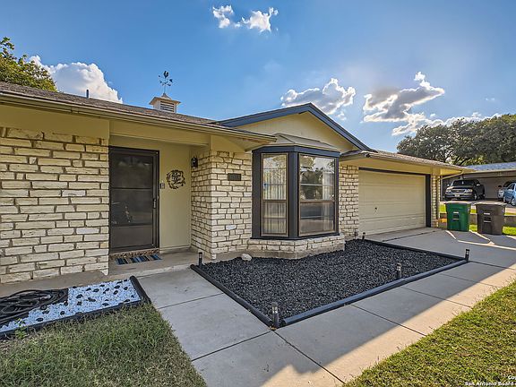4th image of 3018 Tawny Oak Drive
