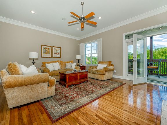 2nd image of 105 Waterford Cir