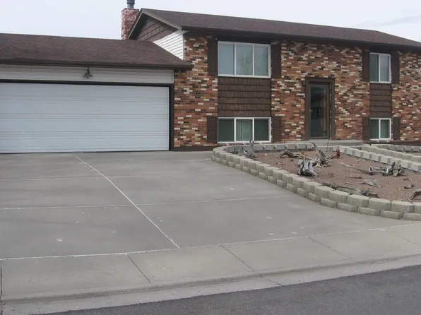 335 Cedar St, Green River, WY 82935