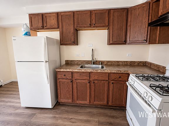 5th image of 9654 Golf Ter APT 1W
