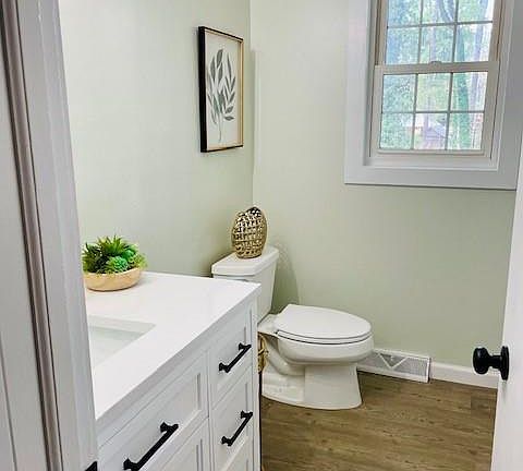 5th image of 511 Sunbeam Farm Rd