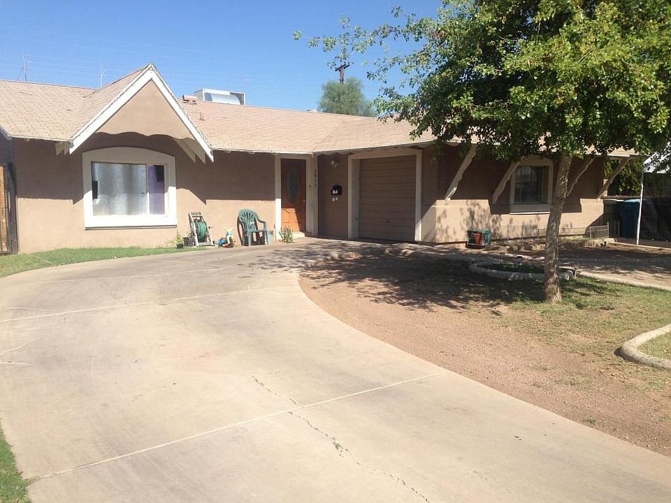1st image of 2912 N 52nd Ave