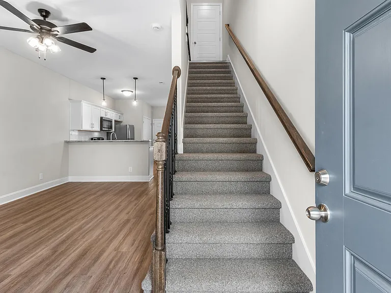 202 Burch Rd #B-4 — Photo 1