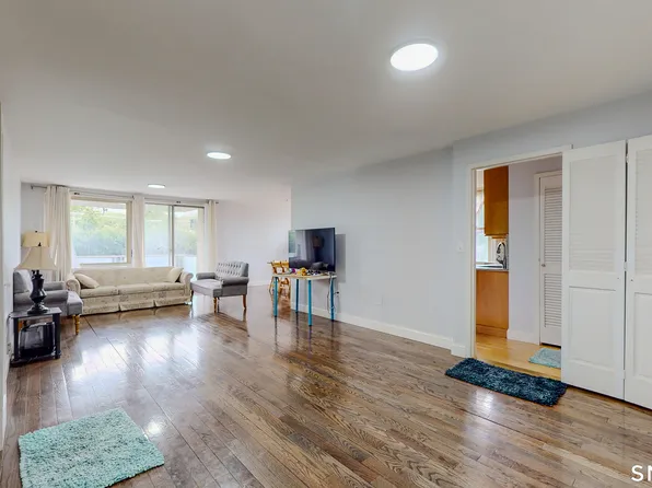 1 Strawberry Hill Court #1H, Stamford, CT 06902