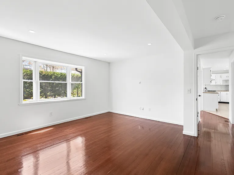 6 Oakwood Rd — Photo 6