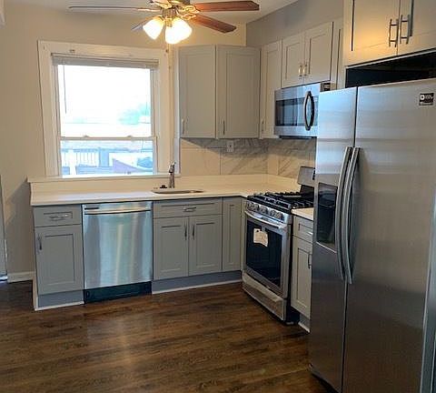 2nd image of 4809 N Rockwell St #2