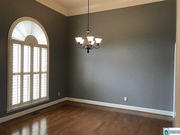 5th image of 695 Longwood Pl