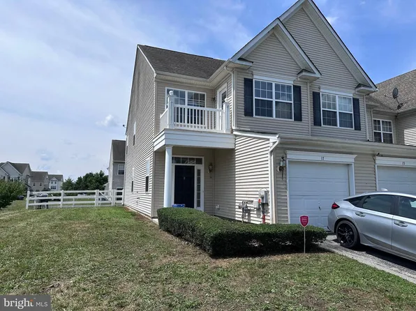 17 Weldon Dr, Smyrna, DE 19977