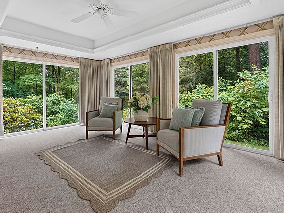 4th image of 28 Buttonwood Road