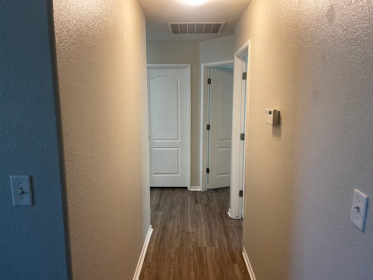 515 Lexington Ave — Photo 7