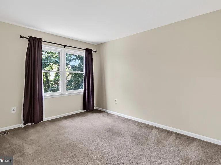 5719 Oakshore Ct — Photo 27