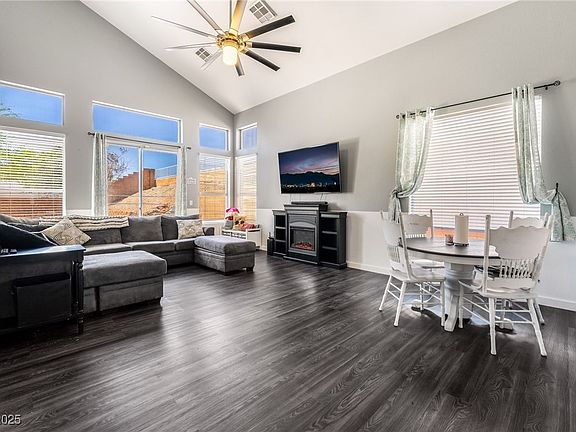 5th image of 8345 Spruce Meadows Ave