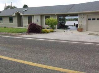 45 N Welcome Slough Rd, Cathlamet, WA 98612
