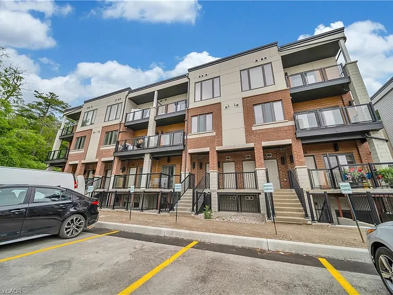 25 Isherwood Ave #B21 — Photo 2
