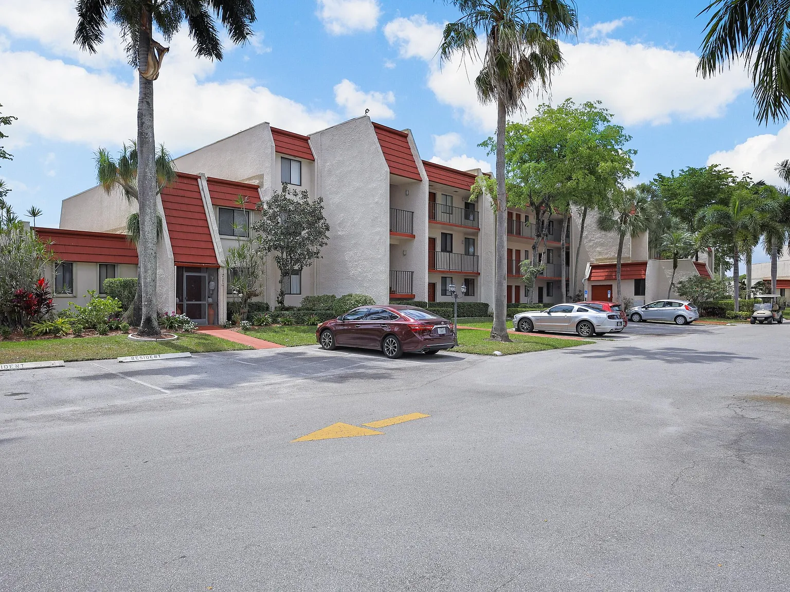 1 bed, 1.5 bath, 761 sqft, $2,900 — Photo 2