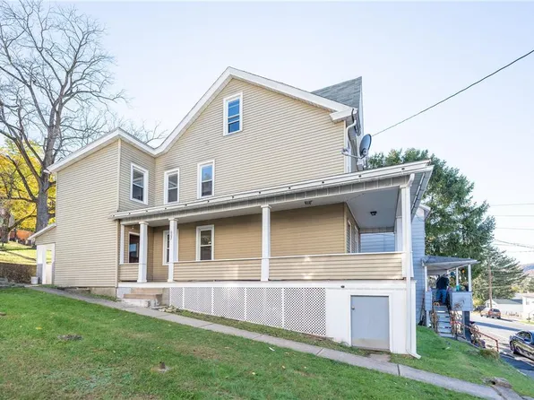 7 E Railroad St, Nesquehoning, PA 18240