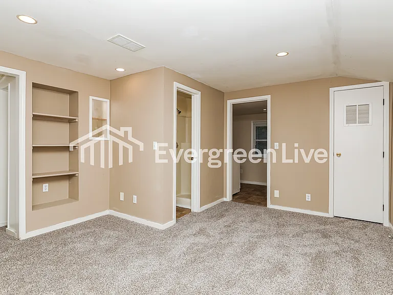 4 W William Dr — Photo 8