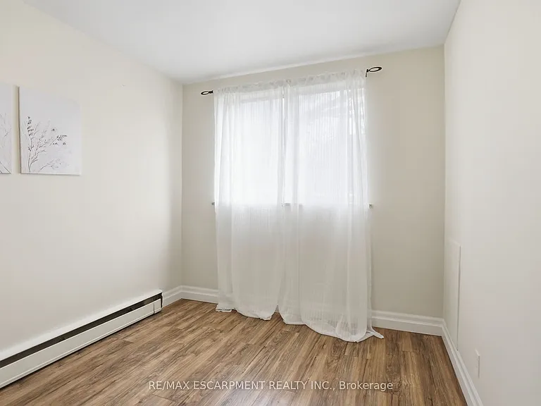 36 Ray St S #5 — Photo 15