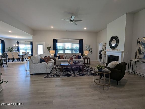 5th image of 1491 Pecan Drive #Model Home
