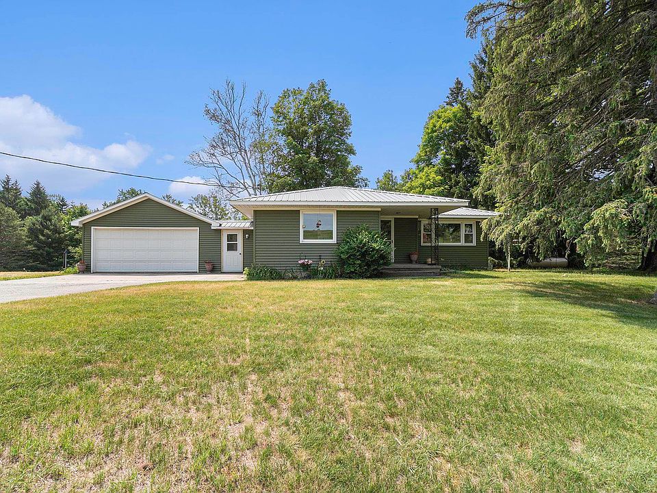14331 Honor Hwy, Beulah, MI 49617 Zillow