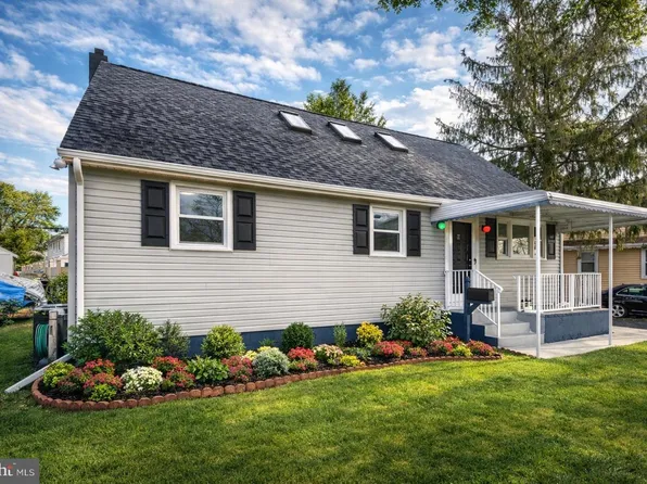 2 McCarthy Dr, Ewing, NJ 08618