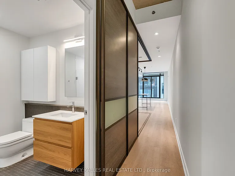 8 Dovercourt Rd #222 — Photo 6
