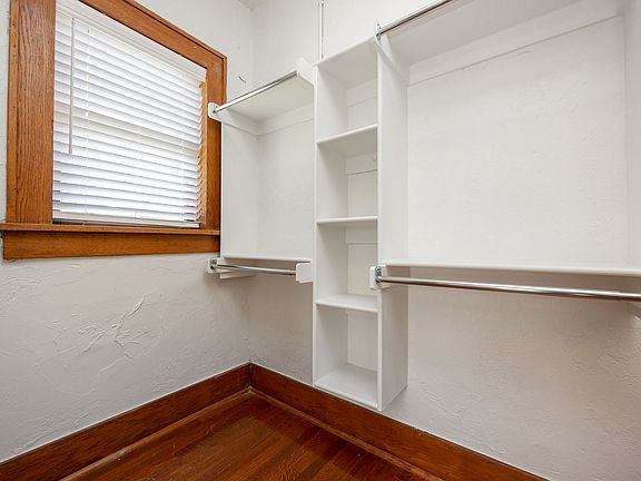 5th image of 130 NW 17th St APT 5