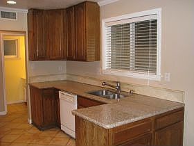 3rd image of 7019 Maynard Ave