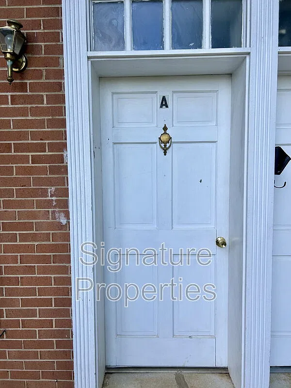3 bed, 1.0 bath, $1,000 — Photo 2