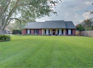 603 Fairway Dr, Thibodaux, LA 70301