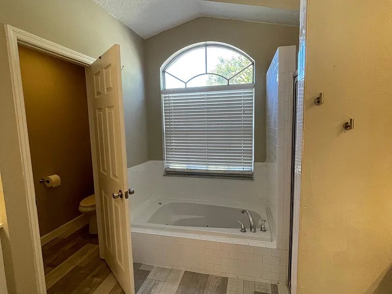 9303 Rockrose Dr — Photo 27