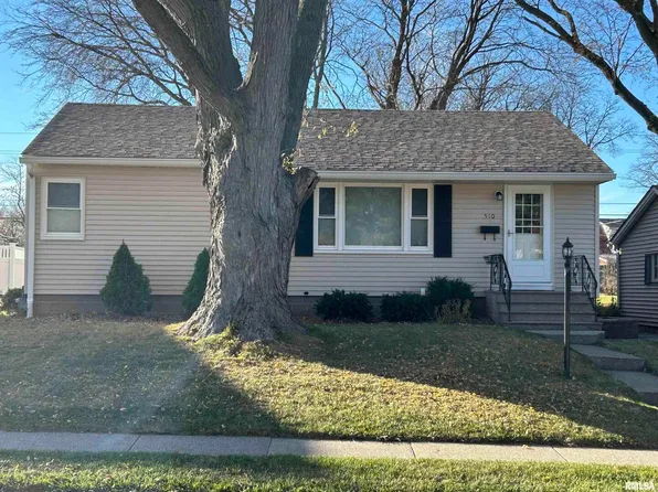 510 16th St #1, Silvis, IL 61282