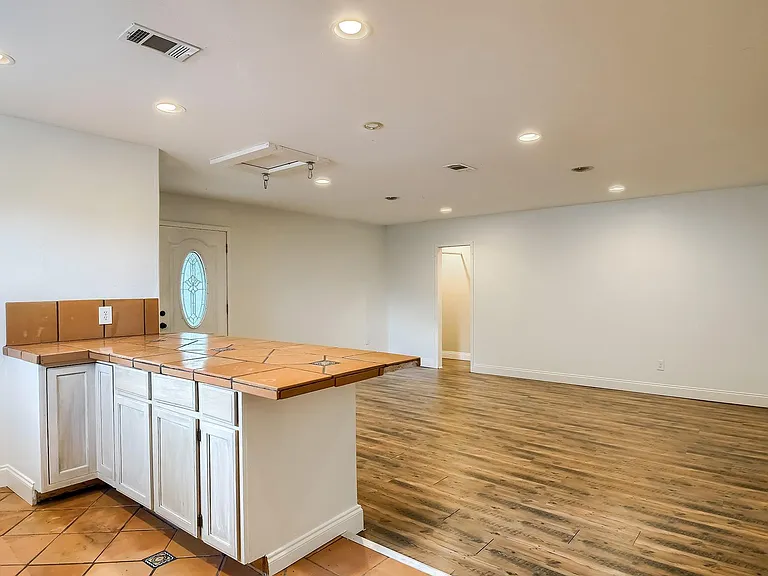 1011 Berrywood Dr — Photo 24