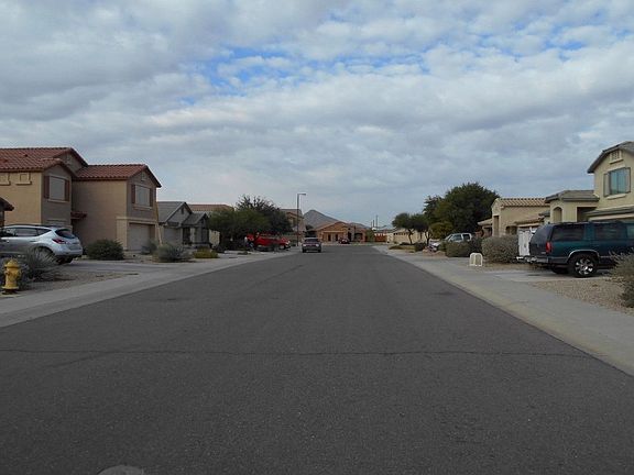 5th image of 858 W Cedar Tree Dr