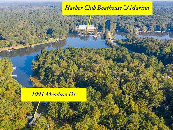 3rd image of 1091 Meadow Dr #2