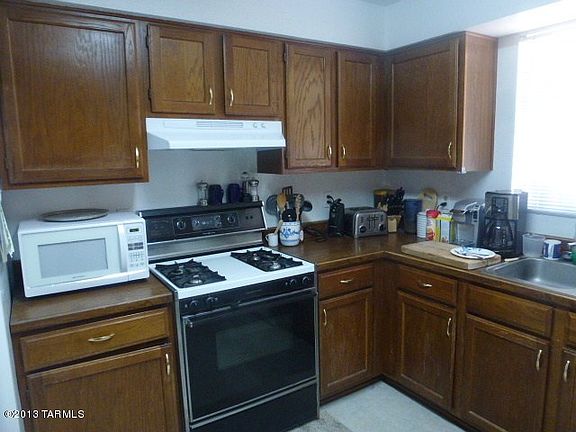 2nd image of 6716 N Camino De La Tierra