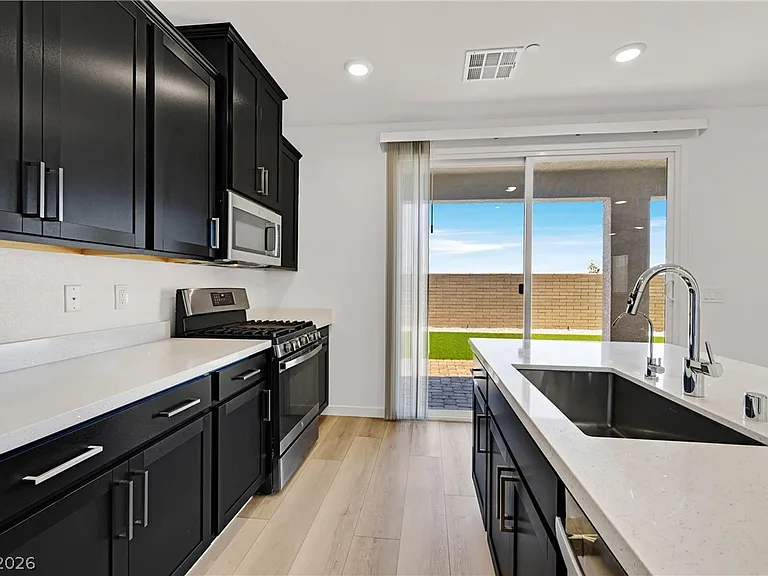 128 Quinn Villa Ave — Photo 8